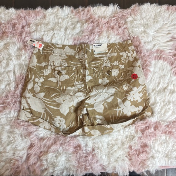 NWT Old Navy Brown Floral Print Shorts Women's Size 8 - Picture 3 of 3